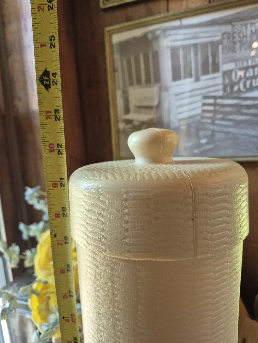 Vtg. Mid-Century Breamco Rose Blow Mold Toilet Paper Holder Faux Wicker Pattern